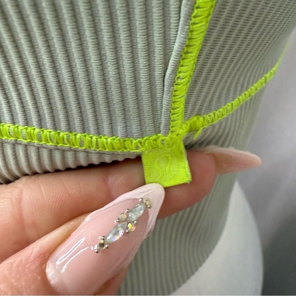 LULULEMON Power Pivot Ribbed Crop Tank - Picture 4 of 9